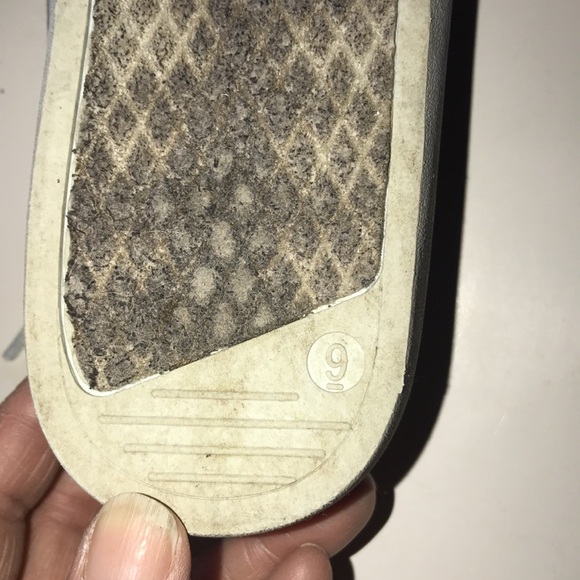 Women’s Faded Glory Sneakers - Picture 7 of 9